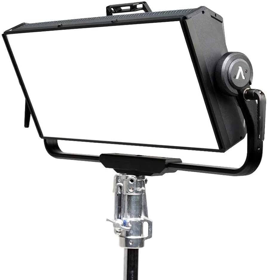 Aputure Nova P300c RGBW LED Panel w soft box